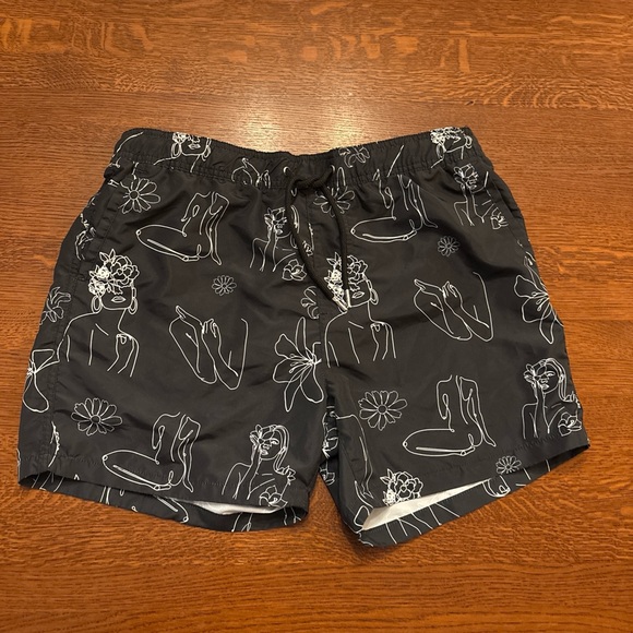 Forever 21 Swim Shorts with Graphic Print - Picture 2 of 6